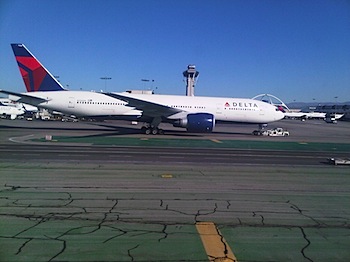 Delta Boeing 777.jpg