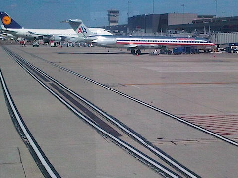 American Airlines MD-80.jpg